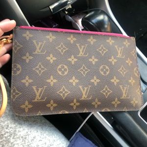 SOLD! Nevefull mm pouch pivoine 💕